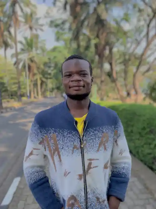 photo de profil de Muhindo Réponse