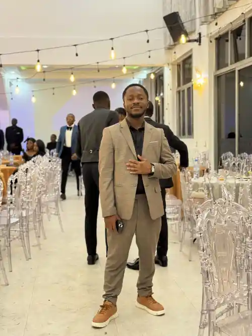 photo de profil de Emmanuel Lubondo