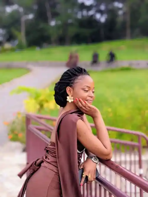 photo de profil de NABINDU LUCRECE DORCAS